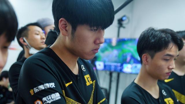 综合来看 综合来看