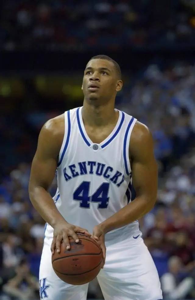 队显然进行 队显然进行